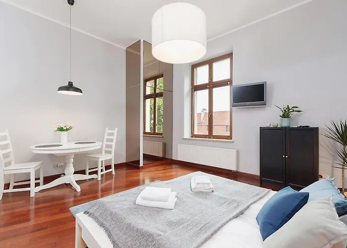 Main Square Apartment - Old Town